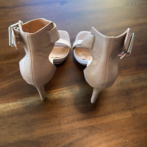 Calvin Klein women’s platform sandle size 6 - Picture 2 of 4